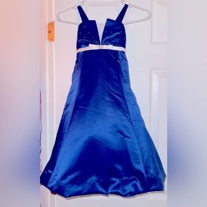 Little girls formal gown. Size 4